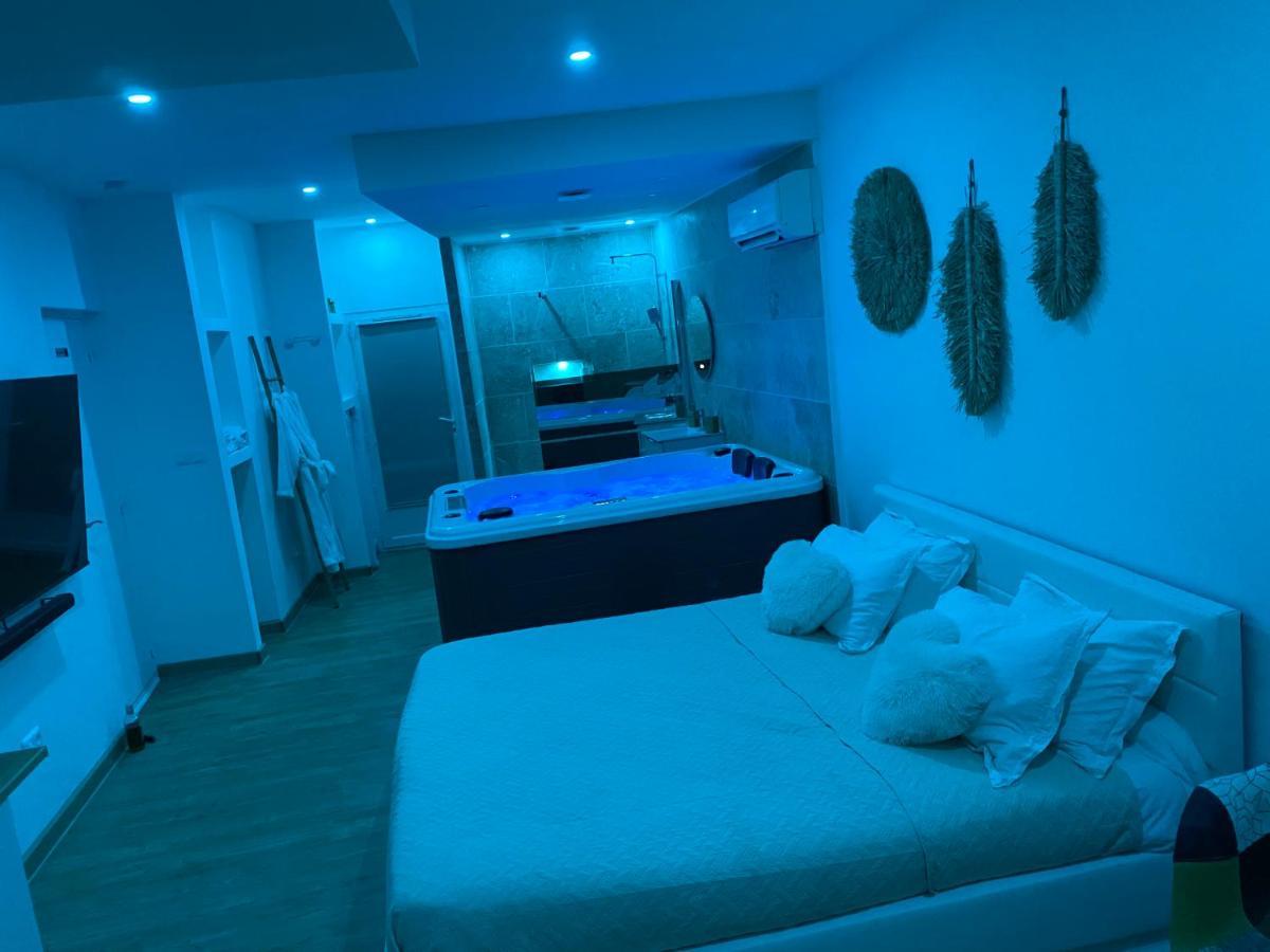 Superbe Suite Avec Jacuzzi Patio Et Sauna La Ciotat Exterior foto