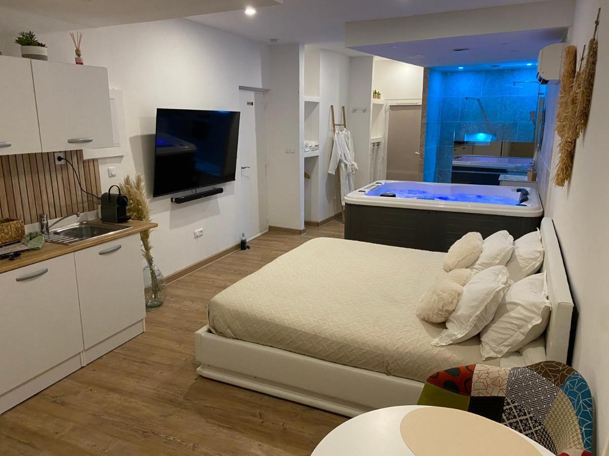 Superbe Suite Avec Jacuzzi Patio Et Sauna La Ciotat Exterior foto
